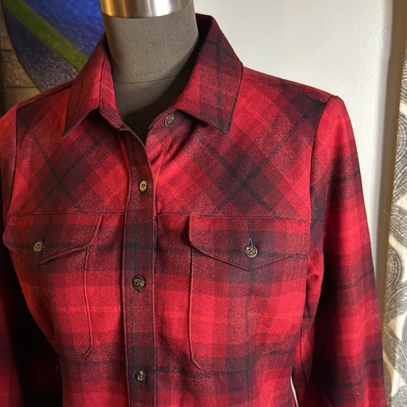 Pendleton 100% Virgin Wool Red & Black Plaid Button Down Shirt SZ Small - Picture 2 of 9